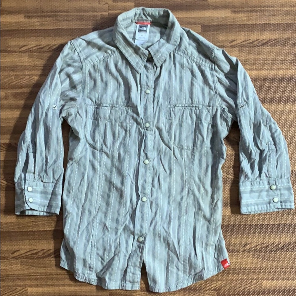 The North Face exploration 100% cotton.  SMALL
